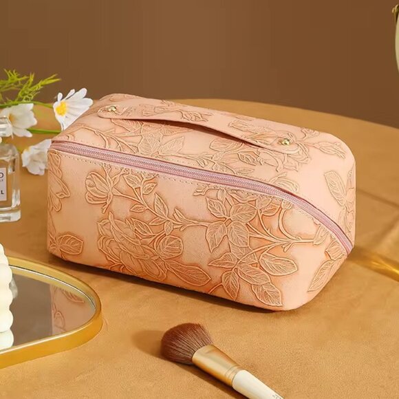 NEW Flower Pattern Leather Cosmetic Bag - Picture 1 of 2